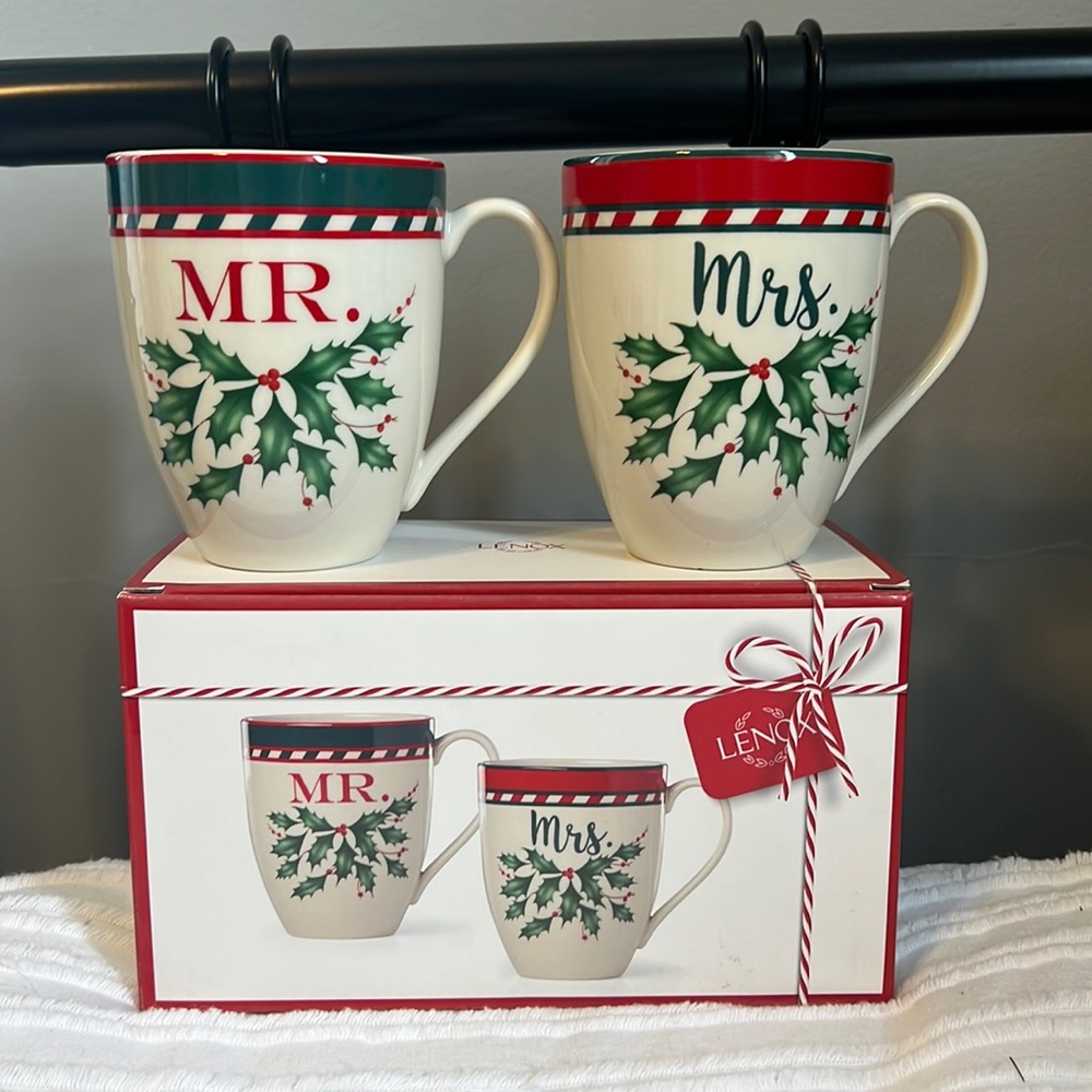 NEW Lenox mr and Mrs holiday Christmas mugs with holly